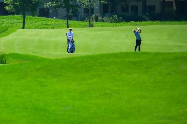 July 25, 2024, Blaine, Minnesota, USA: GARY WOODLAND hits from the hole 12 fairway during the 2024 PGA, Golf Herren 3M Open at TPC Twin Cities on July 25, 2024. Blaine USA - ZUMAg254 20240725_zsp_g254_113 Copyright: xStevenxGarciax