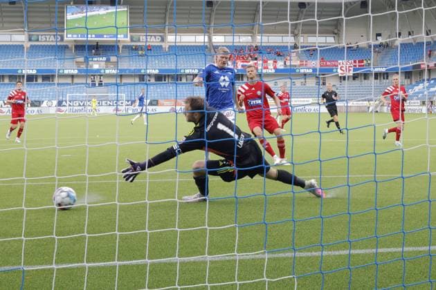 UEFA Europa League Qualification 2nd round Molde Silkeborg Molde 20240725 Molde 20240725 Europa League qualifier between Molde and Silkeborg at Aker Stadion Photo Svein Ove Ekornesvag NTB Photo Svein Ove Ekornesvag NTB Molde Norway EDITORIAL USE ONLY RESTRICTED USE FOR BETTING COMPANIES  Copyright: xSveinxOvexEkornesvagx xNTBx