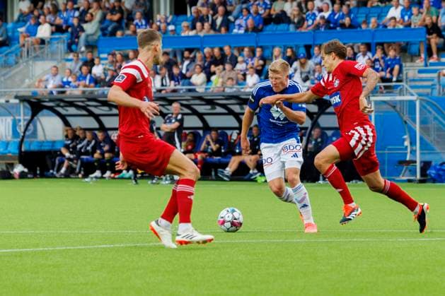 UEFA Europa League Qualification 2nd Round Molde Silkeborg 3 1 Molde 20240725 Moldes Kristian Eriksen just before he has to be substituted during the Europa League qualifier between Molde and Silkeborg at Aker Stadion Photo Svein Ove Ekornesvag NTB Molde Norway EDITORIAL USE ONLY RESTRICTED USE FOR BETTING COMPANIES  Copyright: xSveinxOvexEkornesvagx xNTBx