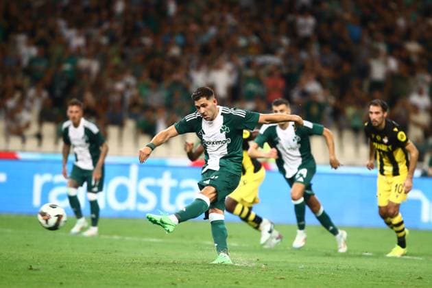 Tasos Bakasetas of Panathinaikos in action during the UEFA Europa League second qualifying round 1st leg match between Panathinaikos and Botev Plovdiv held in OAKA Arena in Athens, Greece, 25 July 2024. IMAGO ONE INCH PRODUCTIONS ATHENS Greece Copyright: xOnexInchxProductionsx 6280966