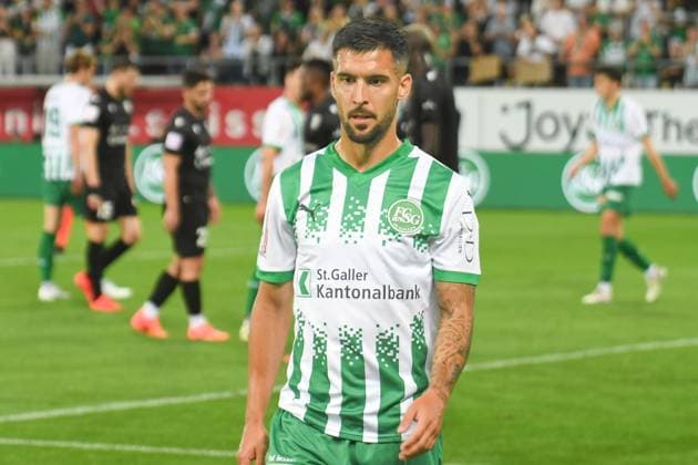 Football UEFA Conference League 2024 Second Qualifying round FC St Gallen vs FC Tobol Kostanay, Arena St Gallen, Switzerland St Gallen Victor Ruiz Abril St Gallen Stadion Kyburnpark Switzerland Copyright: xFranzxScheferx