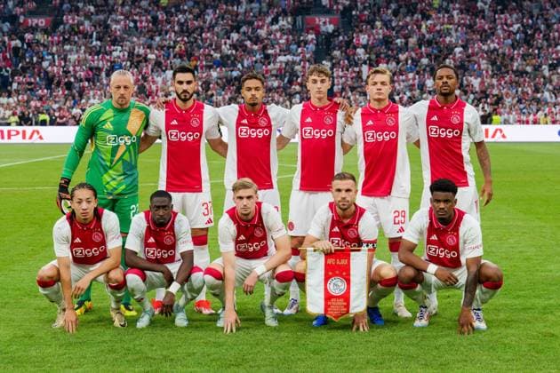 AMSTERDAM , 25-07-2024,JohanCruijff ArenA , Season 2024-2025. UEFA Europa League Second qualifying round Football between Ajax and Vojvodina , 1-0 , team photo , Ajax goalkeeper Remko Pasveer , Ajax player Josip Sutalo , Ajax player Devyne Rensch , Ajax player Youri Baas , Ajax player Christian Rasmussen , Ajax player Chuba Akpom , Ajax Player Kian Fitz-Jim , Ajax player Carlos Forbs , Ajax player Kenneth Taylor , Ajax player Jordan Henderson , Ajax player Jorrel Hato Ajax - Vojvodina x25835833x Copyright: