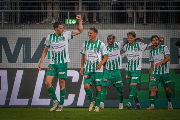 Soccer FC St Gallen 1879 vs FC TOBOL KOSTANAY 2 qualifying round UEFA Conference League Kybunpark St Gallen, Switzerland Goal celebration at the 4 1 final score by the goal of St Gallens Albert Vallci Fist, victory fist, joy St Gallen Kybunpark Canton St Gallen Switzerland Copyright: xJoeranxSteinsiekx