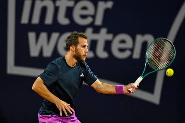 TENNIS - ATP, Tennis Herren Generali Open 2024 KITZBUEHEL,AUSTRIA,25.JUL.24 - TENNIS - ATP World Tour, Generali Open. Image shows Hugo Gaston (FRA).  GEPAxpictures xDanielxSchoenherr