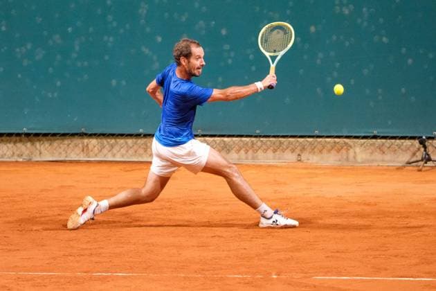 Verona: Richard Gasquet from France in action during Internazionali di Verona ATP, Tennis Herren Challenger 100 tennis tournament at Sports Club Verona in Verona on July 25, 2024, Verona Italy. International Tennis match - ATP CHALLENGER - INTERNAZIONALI DI VERONA  - ZUMAp169 20240725_zsa_p169_060 Copyright: xRobertoxTommasini IPAxSportx