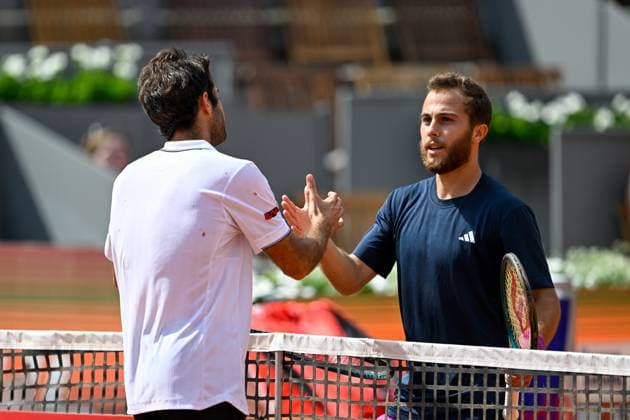 Sport Bilder des Tages TENNIS - ATP, Tennis Herren Generali Open 2024 KITZBUEHEL,AUSTRIA,26.JUL.24 - TENNIS - ATP World Tour, Generali Open. Image shows Facundo Diaz Acosta (ARG) and Hugo Gaston (FRA).  GEPAxpictures xDanielxSchoenherr
