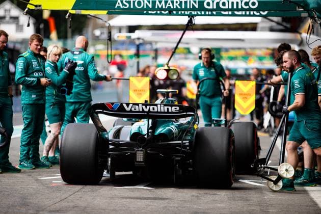 Aston Martin F1 Team, pitlane, during the Formula 1 Rolex Belgian Grand Prix 2024, 14th round of the 2024 Formula One World Championship, WM, Weltmeisterschaft from July 26 to 28, 2024 on the Circuit de Spa-Francorchamps, in Stavelot, Belgium - F1 - BELGIAN GRAND PRIX 2024 DPPI Panoramic  240726_R14_BELGIO_DP__F_10319.CR2_