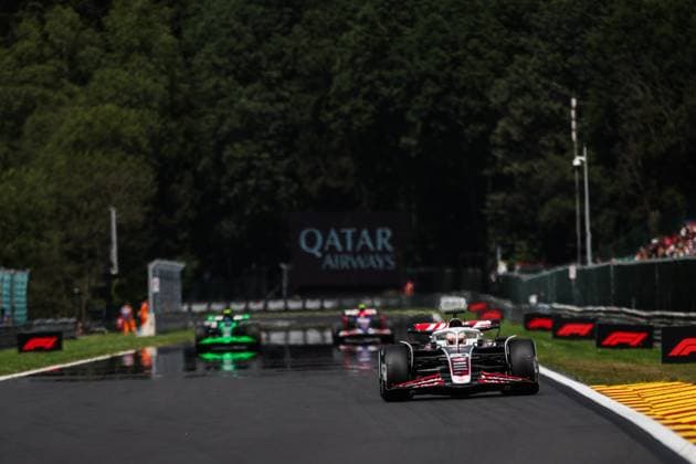 20 MAGNUSSEN Kevin (den), Haas F1 Team VF-24 Ferrari, action during the Formula 1 Rolex Belgian Grand Prix 2024, 14th round of the 2024 Formula One World Championship, WM, Weltmeisterschaft from July 26 to 28, 2024 on the Circuit de Spa-Francorchamps, in Stavelot, Belgium - F1 - BELGIAN GRAND PRIX 2024 DPPI Panoramic  240726_R14_BELGIO_DP_AV3_0008