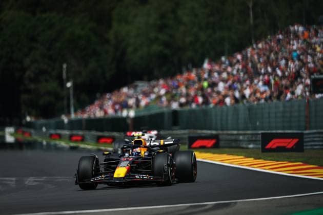 11 PEREZ Sergio (mex), Red Bull Racing RB20, action during the Formula 1 Rolex Belgian Grand Prix 2024, 14th round of the 2024 Formula One World Championship, WM, Weltmeisterschaft from July 26 to 28, 2024 on the Circuit de Spa-Francorchamps, in Stavelot, Belgium - F1 - BELGIAN GRAND PRIX 2024 DPPI Panoramic  240726_R14_BELGIO_DP_AV3_0118