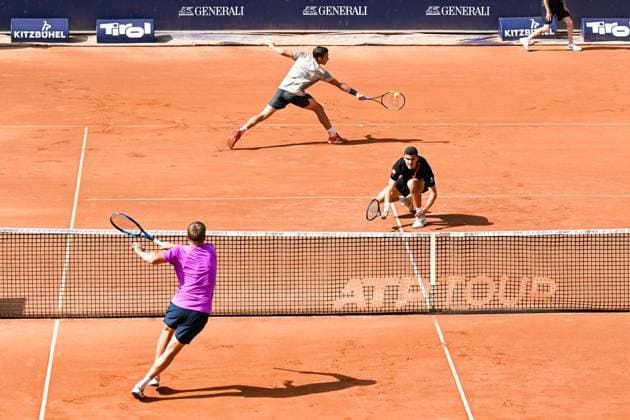 TENNIS - ATP, Tennis Herren Generali Open 2024 KITZBUEHEL,AUSTRIA,26.JUL.24 - TENNIS - ATP World Tour, Generali Open. Image shows Andreas Mies (GER), Alexander Erler (AUT) and Lloyd Glasspool (GBR).  GEPAxpictures xDanielxSchoenherr