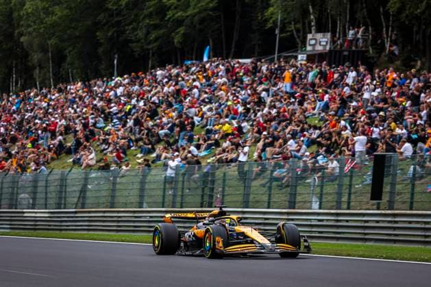 81 PIASTRI Oscar (aus), McLaren F1 Team MCL38, action during the Formula 1 Rolex Belgian Grand Prix 2024, 14th round of the 2024 Formula One World Championship, WM, Weltmeisterschaft from July 26 to 28, 2024 on the Circuit de Spa-Francorchamps, in Stavelot, Belgium - F1 - BELGIAN GRAND PRIX 2024 DPPI Panoramic  240726_R14_BELGIO_DP_JFR66818