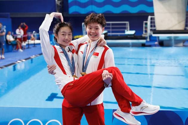 Paris 2024, water diving, women, synchronised diving, 3m, award ceremony