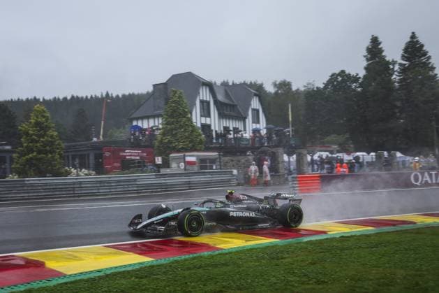 44 HAMILTON Lewis (gbr), Mercedes AMG F1 Team W15, action during the Formula 1 Rolex Belgian Grand Prix 2024, 14th round of the 2024 Formula One World Championship, WM, Weltmeisterschaft from July 26 to 28, 2024 on the Circuit de Spa-Francorchamps, in Stavelot, Belgium - F1 - BELGIAN GRAND PRIX 2024 DPPI Panoramic  240727_R14_BELGIO_DP_FG0O4407