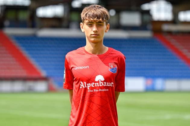Wesley Krattenmacher SpVgg Unterhaching 3 Liga, portrait date 2024 2025 xslx