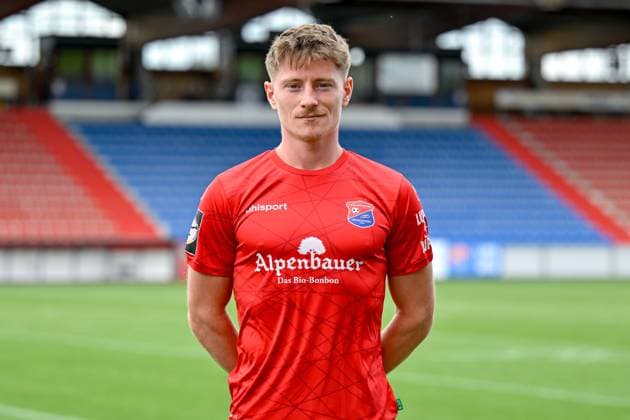 Dennis Waidner SpVgg Unterhaching 3 Liga, portrait date 2024 2025 xslx