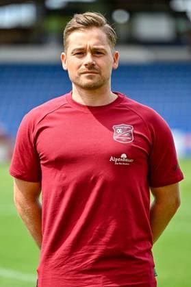 Björn Bauer Physiotherapist SpVgg Unterhaching 3 Liga, portrait appointment 2024 2025 xslx