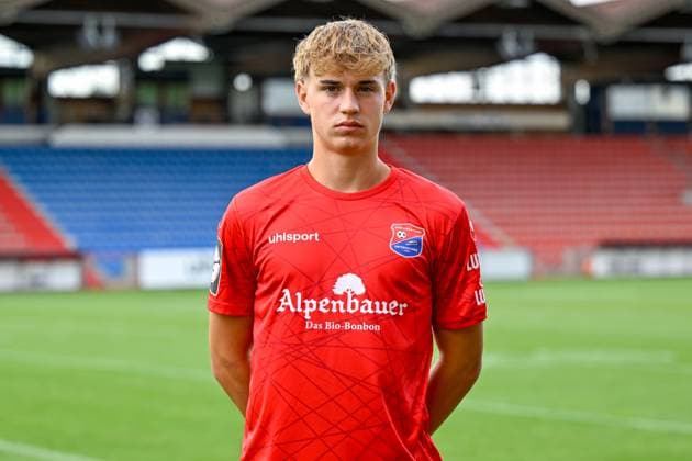 Maximilian Hennig SpVgg Unterhaching 3 Liga, portrait date 2024 2025 xslx