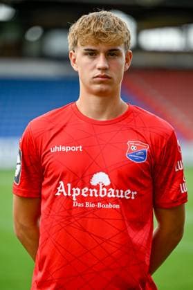 Maximilian Hennig SpVgg Unterhaching 3 Liga, portrait date 2024 2025 xslx
