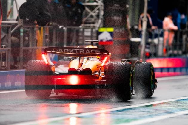 81 PIASTRI Oscar (aus), McLaren F1 Team MCL38, action during the Formula 1 Rolex Belgian Grand Prix 2024, 14th round of the 2024 Formula One World Championship, WM, Weltmeisterschaft from July 26 to 28, 2024 on the Circuit de Spa-Francorchamps, in Stavelot, Belgium - F1 - BELGIAN GRAND PRIX 2024 DPPI Panoramic  240727_R14_BELGIO_DP_JFR68086.CR3_