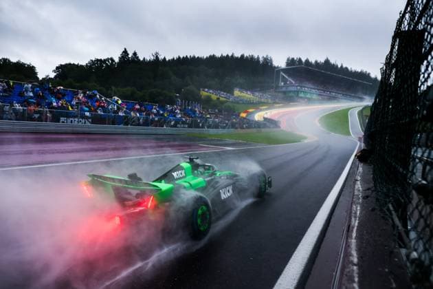 77 BOTTAS Valtteri (fin), Stake F1 Team Kick Sauber C44, action during the Formula 1 Rolex Belgian Grand Prix 2024, 14th round of the 2024 Formula One World Championship, WM, Weltmeisterschaft from July 26 to 28, 2024 on the Circuit de Spa-Francorchamps, in Stavelot, Belgium - F1 - BELGIAN GRAND PRIX 2024 DPPI Panoramic  240727_R14_BELGIO_DP_AV6_1807