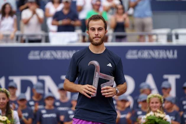 Generali Open ATP 250 2024 Kitzbühel, 27 07 2024 Hugo Gaston FRA, France at the award ceremony Generali Open 2024, ATP 250, Sportpark Kitzbühel on 27 07 2024, Kitzbühel Copyright: xBEAUTIFULxSPORTSx Pajonkx