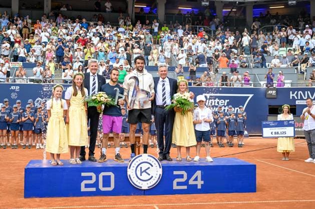 TENNIS - ATP, Tennis Herren Generali Open 2024 KITZBUEHEL,AUSTRIA,27.JUL.24 - TENNIS - ATP World Tour, Generali Open. Image shows Herbert Guenther, Hugo Gaston (FRA), Matteo Berrettini (ITA) and Herbert Guenther.  GEPAxpictures xDanielxSchoenherr