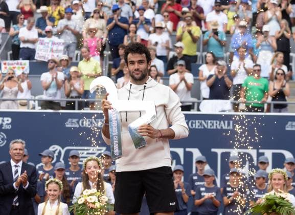 27 07 2024, Sportpark, Kitzbühel, AUT, ATP Tour, Generali Open Kitzbühel, Finale, im Bild Sieger Matteo Berrettini ITA winner Matteo Berrettini of Italy after the final match of Generali Open Tennis Tournament of the ATP Tour at the Sportpark in Kitzbühel, Austria on 2024 07 27 Expa Kitzbühel  EP_gro