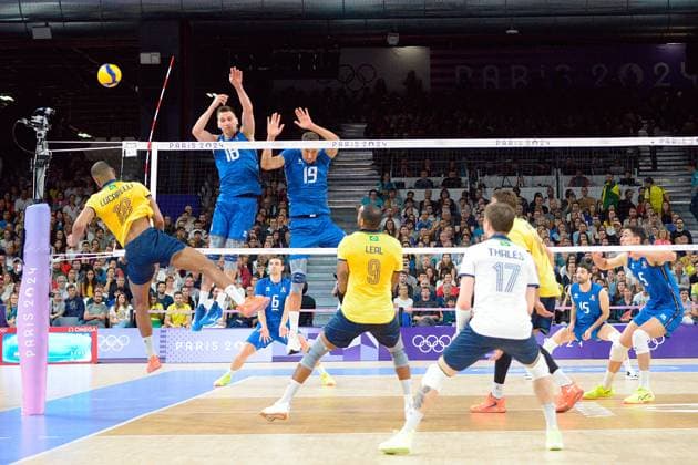 Action of the match during Men s volleyball - Italy vs Brazil, Olympic Games, Olympische Spiele, Olympia, OS Paris 2024 in Paris, France, July 27 2024  Copyright: xPasqualexGolia IPAxSportx xipa-ax xx IPA_48309444 IPA_Agency_IPA48309444