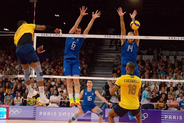 Olympic Games, Olympische Spiele, Olympia, OS Paris 2024 - Men s volleyball - Italy vs Brazil Action of the match during Men s volleyball - Italy vs Brazil, Olympic Games Paris 2024 in Paris, France, July 27 2024 Paris France  Copyright: xIPAxSport ABACAx