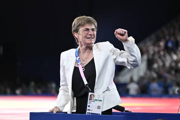 PARIS, FRANCE 20240727 Coach Jane Bridge clenches her fist after Swedens Tara Babulfath defeated Abiba Abuzjakynova of Kazakhstan in the womens 48 kg judo bronze medal match at the Champ de Mars Arena during the Paris Summer Olympics PARIS FRANCE x10060x  Copyright: xHenrikxMontgomery TTx OS 2024 JUDO
