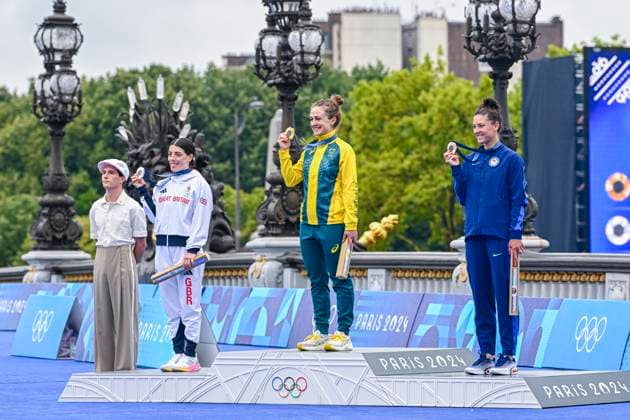 Paris 2024 Olympic Games, Olympische Spiele, Olympia, OS - 27 07 2024 PARIS, FRANCE - JULY 27 : Brown Grace (AUS) Cycling - Road - Individual Time Trial (Female), Dygert Chloe (USA) Cycling - Road - Individual Time Trial (Female), Henderson Anna (GBR) Cycling - Road - Individual Time Trial (Female) on the podium pictured during the XXXIII Paris 2024 Summer Olympic Games on July 27, 2024 in Paris, France, 27 07 2024 Paris France  Copyright: xVincentxKalutx