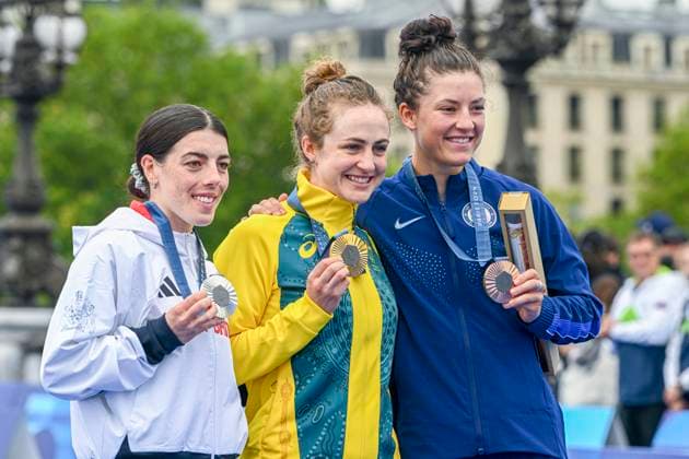 Paris 2024, cycling road, women, individual time trial, award ceremony