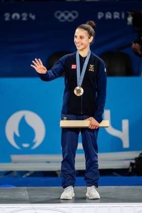 240727 Tara Babulfath of Sweden with her bronze medal at the price ceremony for women™s 48kg bronze medal judo match during day 1 of the Paris 2024 Olympic Games on July 27, 2024 in Paris Photo Ludvig Thunman BILDBYRAN kod LT LT0643 judo olympic games olympics os ol olympiska spel olympiske leker paris 2024 paris os paris ol 1 bbeng jubel  Copyright: LUDVIGxTHUNMAN BB240727LT167