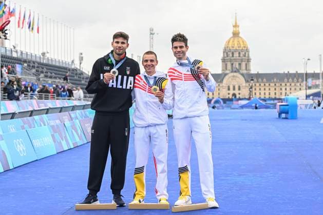 Paris 2024 Olympic Games, Olympische Spiele, Olympia, OS - 27 07 2024 PARIS, FRANCE - JULY 27 : Evenepoel Remco (BEL) Cycling - Road - Individual Time Trial (Male), Van Aert Wout (BEL) Cycling - Road - Individual Time Trial (Male) and Gana Filippo (ITA) on the podium during the XXXIII Paris 2024 Summer Olympic Games on July 27, 2024 in Paris, France, 27 07 2024 Paris France  Copyright: xVincentxKalutx
