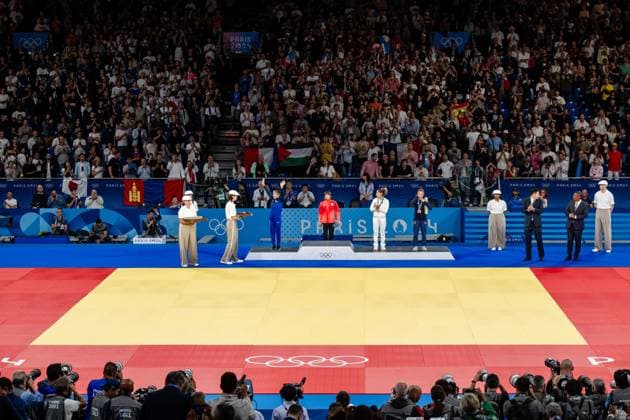 240727 Natsumi Tsunoda of Japan, Shirine Boukli of France, Baasankhuu Bavuudorj of Mongolia and Tara Babulfath of Sweden at the price ceremony after women™s 48kg judo finals during day 1 of the Paris 2024 Olympic Games on July 27, 2024 in Paris Photo Ludvig Thunman BILDBYRAN kod LT LT0643 judo olympic games olympics os ol olympiska spel olympiske leker paris 2024 paris os paris ol 1 bbeng jubel  Copyright: LUDVIGxTHUNMAN BB240727LT179