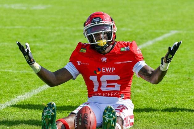 GER, GFL, Allgäu Comets vs Potsdam Royals 27 07 2024, Illerstadion, Kempten, GER, GFL, Allgäu Comets vs Potsdam Royals, in the picture Aashari Crosswell Potsdam, 16 is happy after an interception nordphotoxGmbHx xHafner nph00200