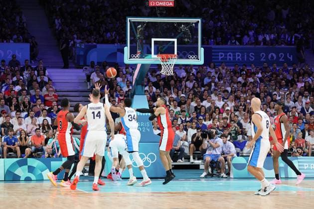 Action Mens basketball, Greece vs Canada, Men s preliminary round during the Olympic Games, Olympische Spiele, Olympia, OS Paris 2024 JO 2024 : BASKET BALL - Grece vs Canada - Jeux Olympiques 2024 - Paris2024 - Lille - 27 07 2024 DPPI Panoramic 