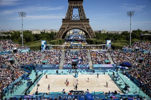 PARIS - Steven van de Velde and Matthew Immers in action against Alex Ranghieri and Adrian Ignacio Carambula Raurich during the men s Beach volleyball, Beachvolleyball group match between the Netherlands and Italy during the Olympic Games, Olympische Spiele, Olympia, OS in France. ANP KOEN VAN WEEL xVIxANPxSportx xxANPxIVx 504424063 originalFilename: 504424063.jpg