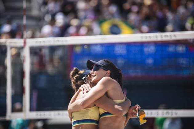 Women&amp; 39;s Beach volleyball, Beachvolleyball - Brazil PARIS, IF - 28.07.2024: WOMEN& 39;S BEACH VOLLEYBALL - BRAZIL - Beach Volleyball - Paris 2024 Olympics - Brazil (Carol and Barbara) x Japan (Akiko and Ishii) in a match valid for the preliminary round of the women& 39;s doubles competition, held at the Eiffel Tower Arena, in Paris, France, this Sunday (28) (Photo: Luca Castro Fotoarena) x2581828x  LucaxCastro