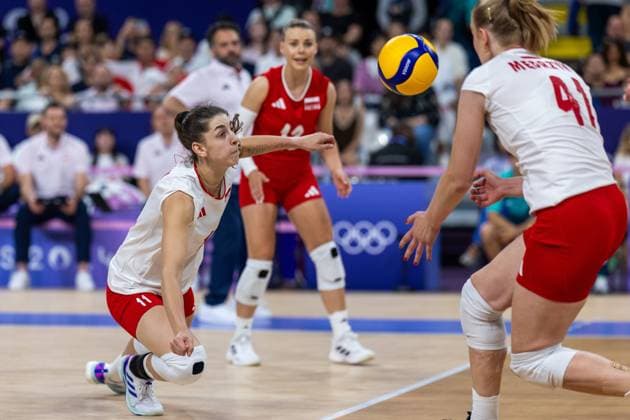 Volleyball - Olympic Games, Olympische Spiele, Olympia, OS Paris 2024: Day-2 Martyna Lukasik, Natalia Medrzyk are playing during Volleyball Women s Preliminary Round - Group B - match between Poland and Japan on the Olympic Games Paris 2024 at South Paris Arena in Paris, France on July 28, 2024. Paris France  Copyright: xAndrzejxIwanczukx originalFilename:iwanczuk-volleyba240728_npksA.jpg