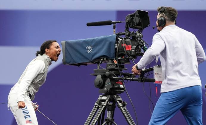 Bilder des Jahres 2024, Sport 07 Juli Sport Themen der Woche KW30 Sport Bilder des Tages July 28, 2024, Paris, FRANCE: Lauren Scruggs of the United States reacts following her win over Jessica Guo of Canada in the women s individual foil in Paris, France on Sunday, July 28, 2024. Canada News - July 28, 2024  - ZUMAc35_ 20240728_zaf_c35_024 Copyright: xChristinnexMuschix