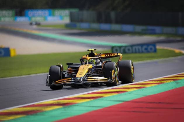 04 NORRIS Lando (gbr), McLaren F1 Team MCL38, action during the Formula 1 Rolex Belgian Grand Prix 2024, 14th round of the 2024 Formula One World Championship, WM, Weltmeisterschaft from July 26 to 28, 2024 on the Circuit de Spa-Francorchamps, in Stavelot, Belgium - F1 - BELGIAN GRAND PRIX 2024 DPPI Panoramic  240728_R14_BELGIO_DP_JFR62397