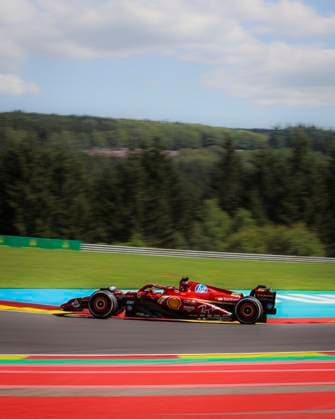 55 SAINZ Carlos (spa), Scuderia Ferrari SF-24, action during the Formula 1 Rolex Belgian Grand Prix 2024, 14th round of the 2024 Formula One World Championship, WM, Weltmeisterschaft from July 26 to 28, 2024 on the Circuit de Spa-Francorchamps, in Stavelot, Belgium - F1 - BELGIAN GRAND PRIX 2024 DPPI Panoramic  240728_R14_BELGIO_DP_JFR62550