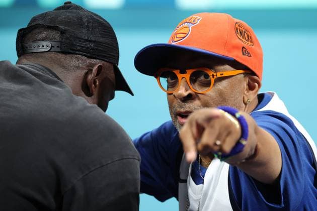 Sport Themen der Woche KW30 Sport Bilder des Tages BASKET USA CONTRE SERBIE jeux olympiques JEUX OLYMPIQUES PARIS 2024 PHOTOPQR VOIX DU NORD Maillard ; 28 07 2024 ; Villeneuve d Ascq le 28 07 2024 SPIKE LEE USA contre SERBIE basket jeux olympiques paris2024 stade pierre Mauroy. LUDOVIC MAILLARD LA VOIX DU NORD - The Paris 2024 Summer Olympic Games, Olympische Spiele, Olympia, OS (Jul 26-Aug 11, 2024). July 28, 2024 spike lee *** Local Caption *** 1 NORD PAS DE CALAIS France  Copyright: xPHOTOPQR VOIXxDUxNORD MAXPPPxMaillardx 20240728VDN1602 20240728VDN1602