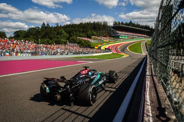 63 RUSSELL George (gbr), Mercedes AMG F1 Team W15, action during the Formula 1 Rolex Belgian Grand Prix 2024, 14th round of the 2024 Formula One World Championship, WM, Weltmeisterschaft from July 26 to 28, 2024 on the Circuit de Spa-Francorchamps, in Stavelot, Belgium - F1 - BELGIAN GRAND PRIX 2024 DPPI Panoramic  240728_R14_BELGIO_DP_AV3_4685