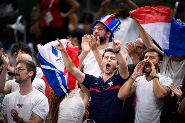 28 07 2024, Paris, Arena Paris South Volleyball, Olympic Games, Preliminary round, France FRA vs Serbia SRB Feature Spectators Fans France