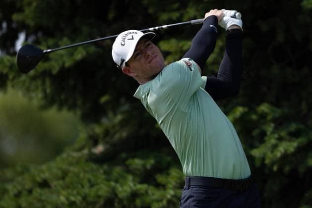 BLAINE, MN - JULY 28: Max Greyserman hits a tee shot on the second hole during the final round of the 3M Open at TPC Twin Cities on July 28, 2024 in Blaine, Minnesota. (Photo by Bailey Hillesheim Icon Sportswire) GOLF: JUL 28 PGA, Golf Herren 3M Open EDITORIAL USE ONLY Icon2407280023