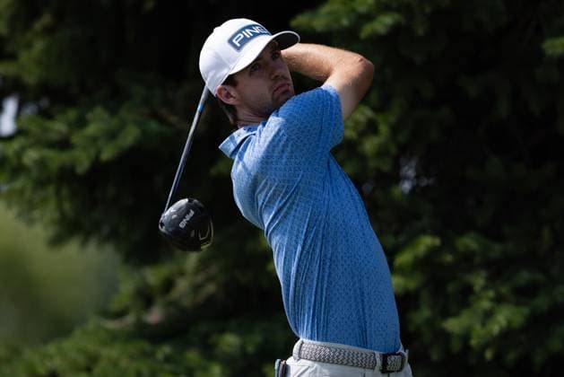 BLAINE, MN - JULY 28: Alex Smalley hits a tee shot on the second hole during the final round of the 3M Open at TPC Twin Cities on July 28, 2024 in Blaine, Minnesota. (Photo by Bailey Hillesheim Icon Sportswire) GOLF: JUL 28 PGA, Golf Herren 3M Open EDITORIAL USE ONLY Icon2407280053