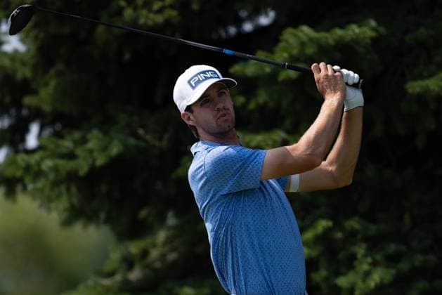 BLAINE, MN - JULY 28: Alex Smalley hits a tee shot on the second hole during the final round of the 3M Open at TPC Twin Cities on July 28, 2024 in Blaine, Minnesota. (Photo by Bailey Hillesheim Icon Sportswire) GOLF: JUL 28 PGA, Golf Herren 3M Open EDITORIAL USE ONLY Icon2407280063