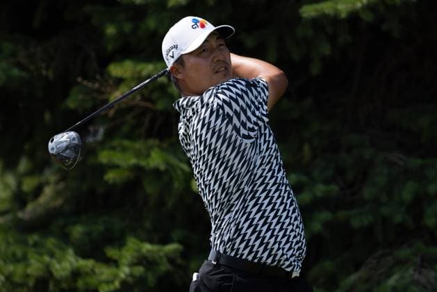 BLAINE, MN - JULY 28: K.H. Lee hits a tee shot on the second hole during the final round of the 3M Open at TPC Twin Cities on July 28, 2024 in Blaine, Minnesota. (Photo by Bailey Hillesheim Icon Sportswire) GOLF: JUL 28 PGA, Golf Herren 3M Open EDITORIAL USE ONLY Icon2407280093